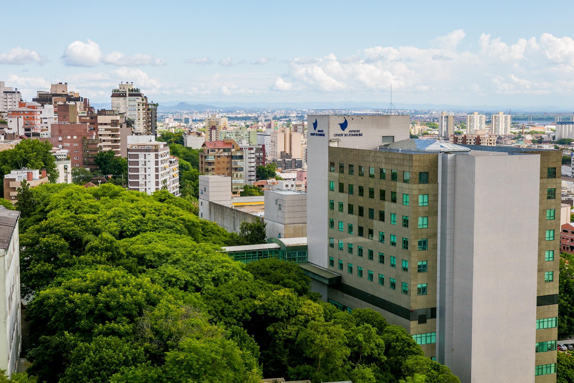 Hospital Moinhos de Vento&#x3a; Education and Patient Safety Transformation